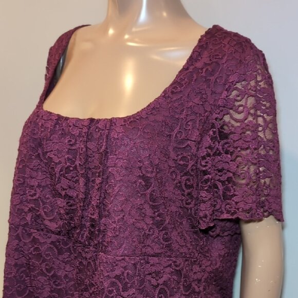 3/$20 Reitmans Purple Scoop Neck Lace Blouse Short Sleeve Pleated Top - Picture 4 of 9